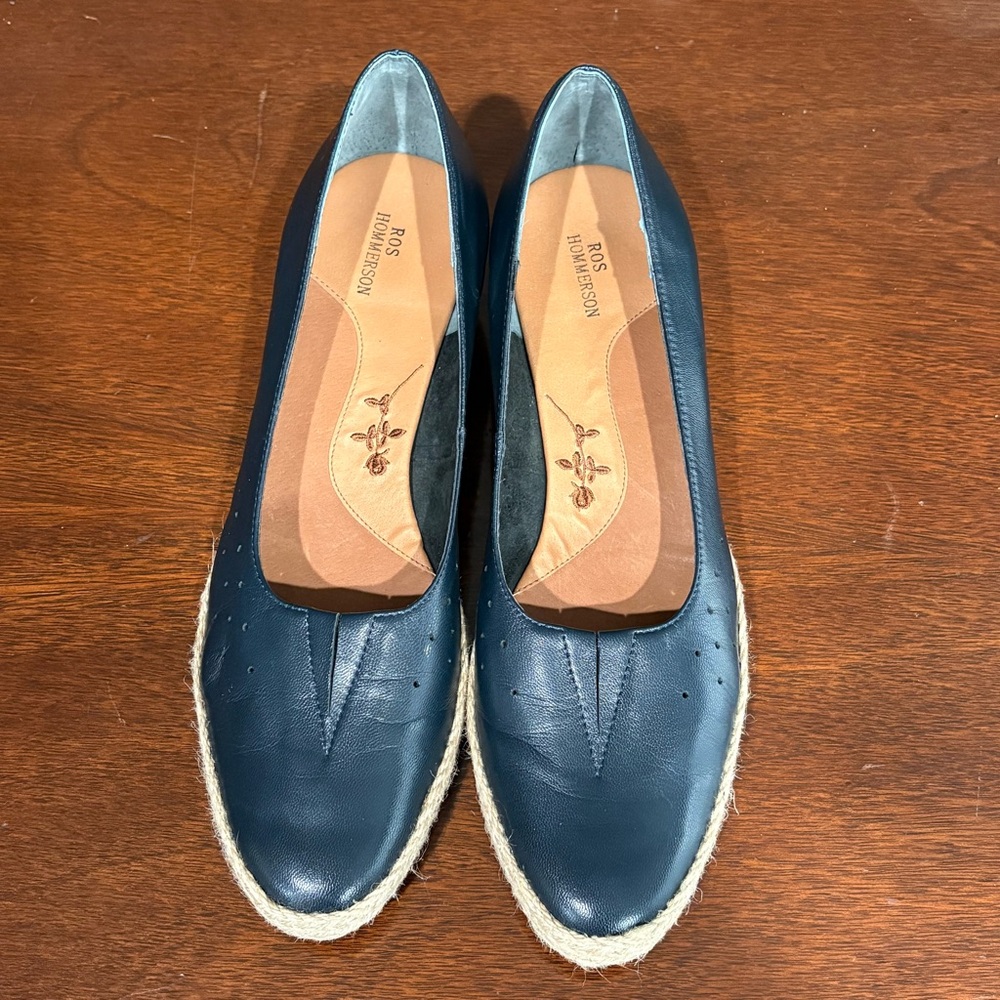 Blue size 12 leather shoes narrow
